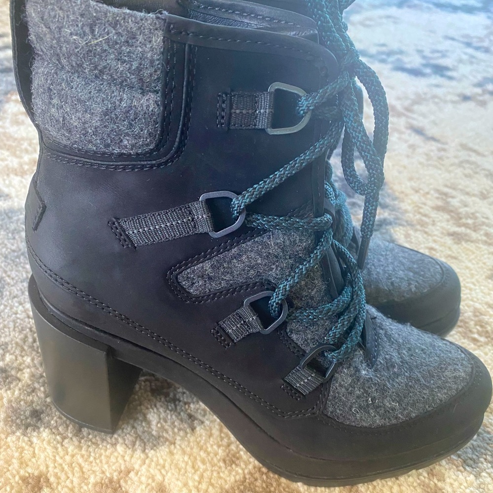 NWT Sorel Blake Leather Heeled Ankle Boot